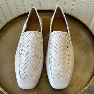 BANANA REPUBLIC WOMEN’S WOVEN SOFT LEATHER SLIP ON LOAFER | 8.5 | WHITE | NWOT
